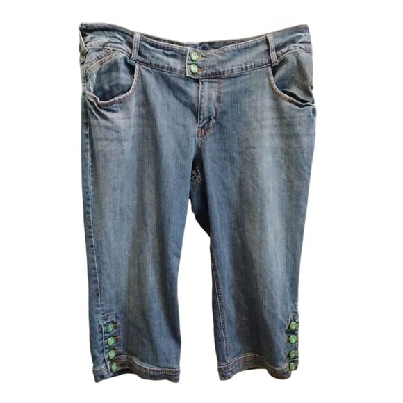 Venezia Size 22 Stretch Denim Capri Jeans Green Button Accents Mid Rise Cropped - Picture 2 of 9
